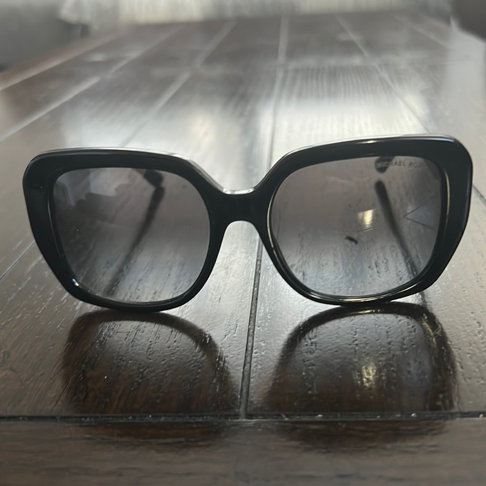 Black Michael Kors Sunglasses!